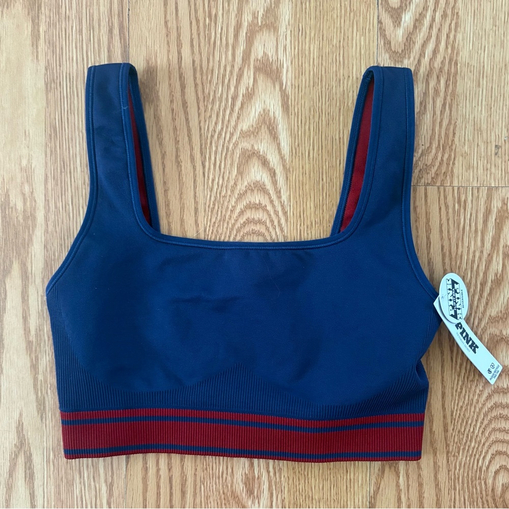 PINK Victoria’s Secret Seamless Sports Bra